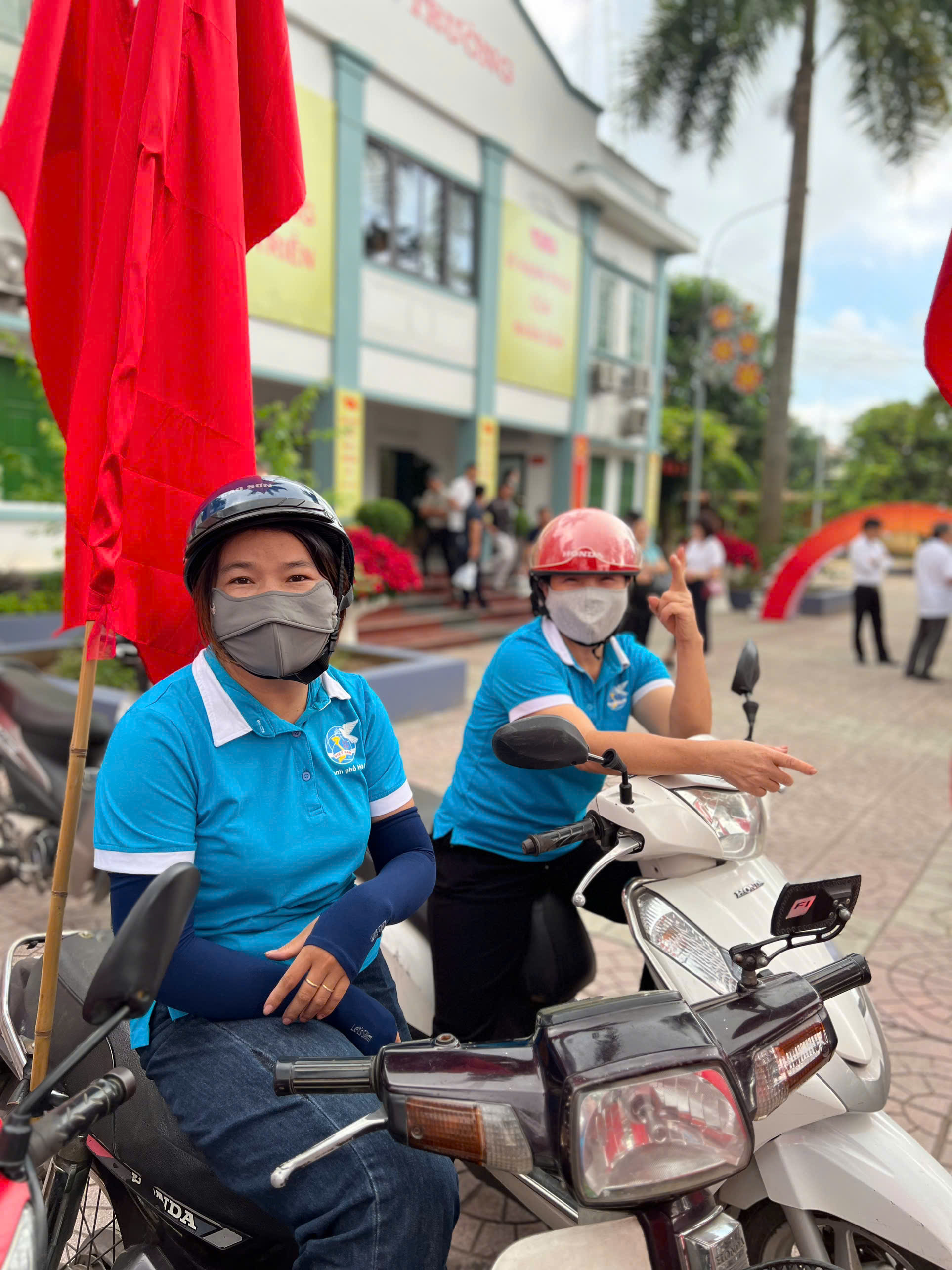 Hội LHPN xã Thư Lâm: Ra quân tổng vệ sinh môi trường, phòng chống sốt xuất huyết - ảnh 2