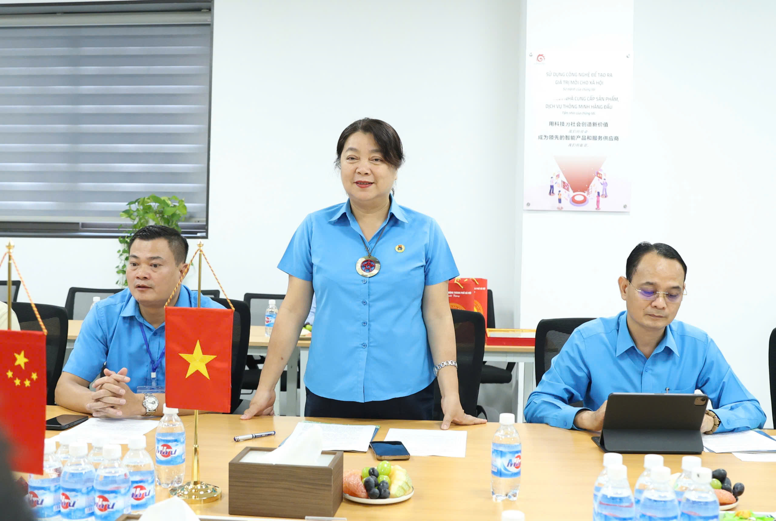 Liên đoàn Lao động thành phố Hà Nội tiếp Đoàn đại biểu Tổng Công hội Trung Quốc - ảnh 3