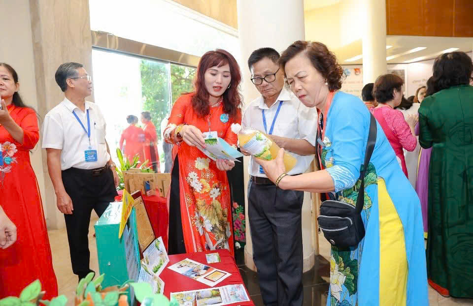 “Không gian xanh” tạo điểm nhấn tại Đại hội đại biểu phụ nữ phường Ngọc Hà - ảnh 14