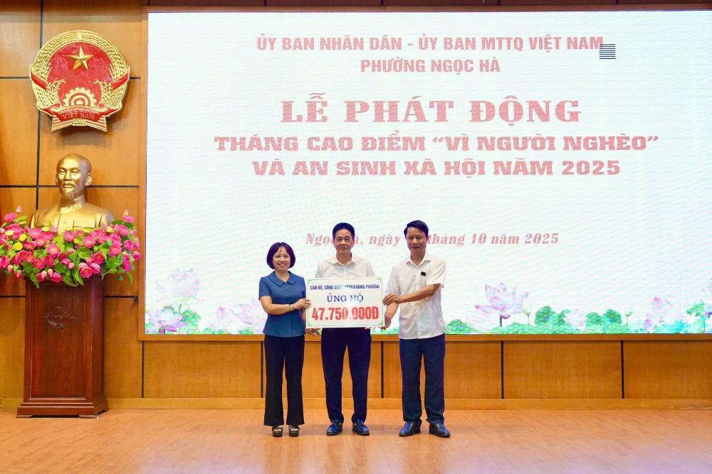 Phường Ngọc Hà: Tiếp nhận hơn 334 triệu đồng ủng hộ Quỹ “Vì người nghèo” - ảnh 1