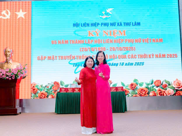 Hội LHPN xã Thư Lâm: Gặp gỡ, tri ân cán bộ Hội qua các thời kỳ - ảnh 9