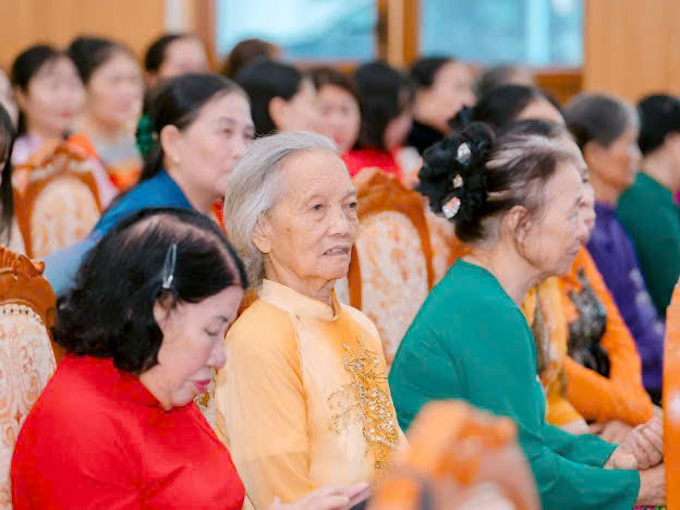 Hội LHPN xã Thư Lâm: Gặp gỡ, tri ân cán bộ Hội qua các thời kỳ - ảnh 5