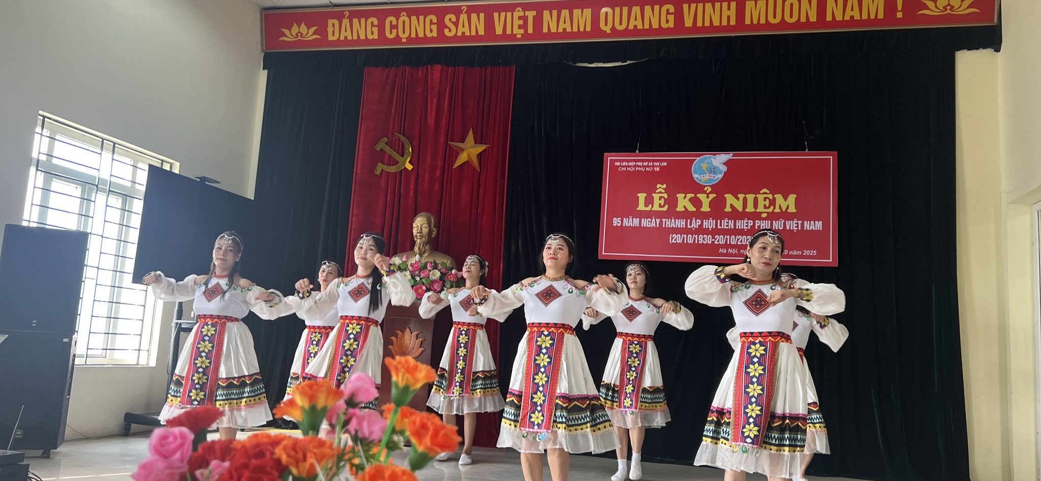 Sôi nổi hoạt động kỷ niệm ngày 20/10 của phụ nữ xã Thư Lâm - ảnh 7
