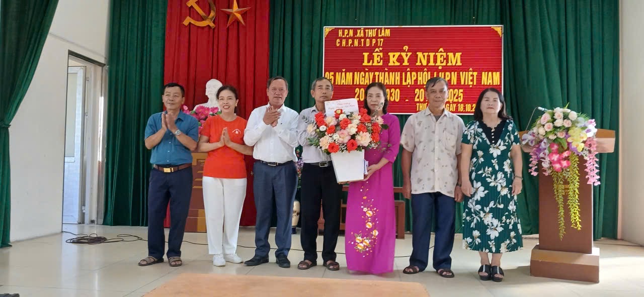 Sôi nổi hoạt động kỷ niệm ngày 20/10 của phụ nữ xã Thư Lâm - ảnh 2