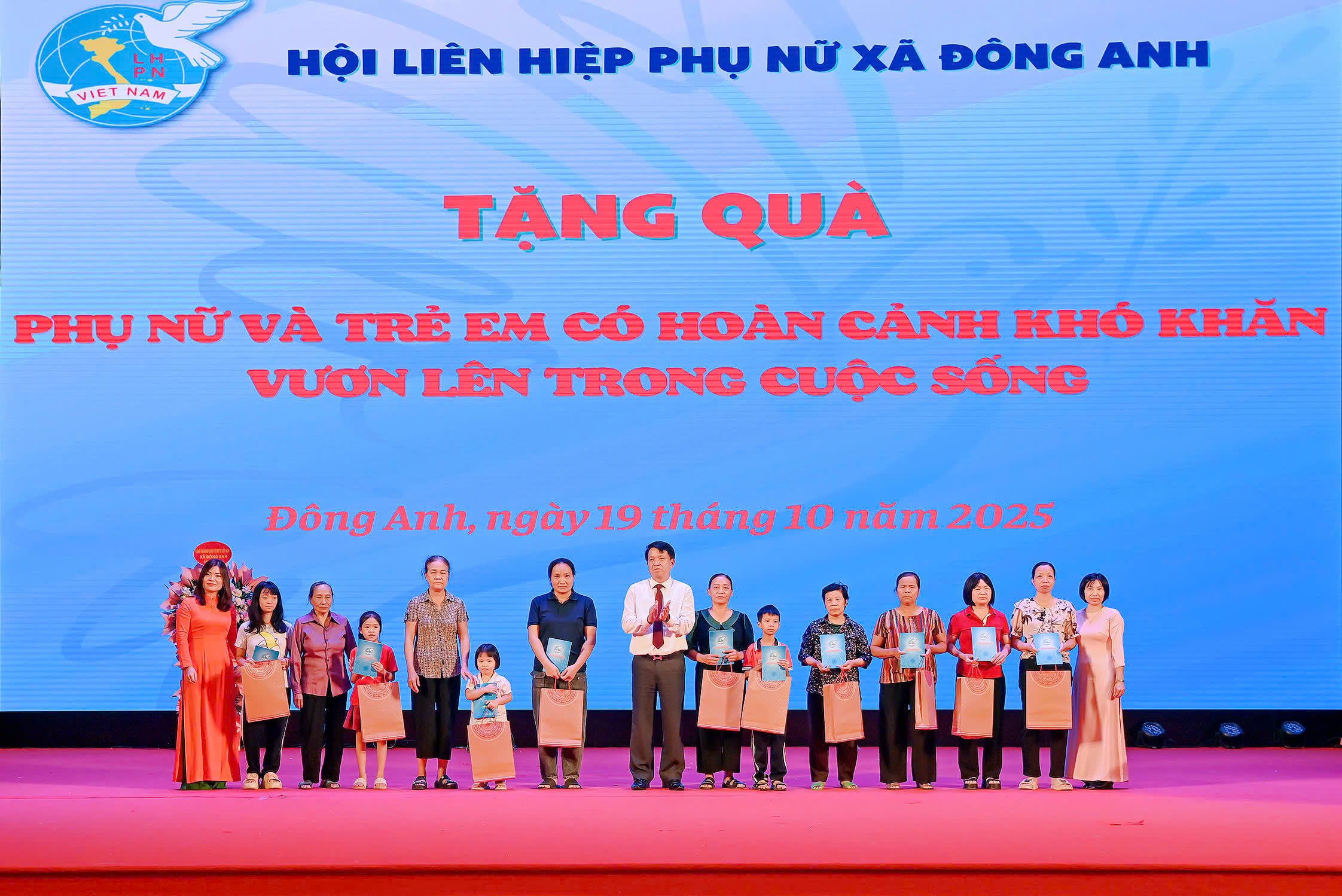 Hội LHPN xã Đông Anh: Long trọng tổ chức kỷ niệm 95 năm ngày thành lập Hội LHPN Việt Nam - ảnh 12
