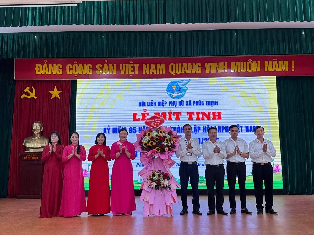Sôi nổi các hoạt động chào mừng 20/10 của phụ nữ Phúc Thịnh - ảnh 1