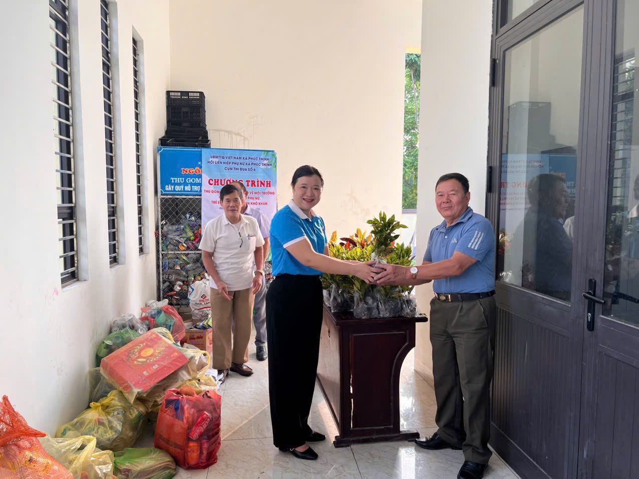 Sôi nổi các hoạt động chào mừng 20/10 của phụ nữ Phúc Thịnh - ảnh 10