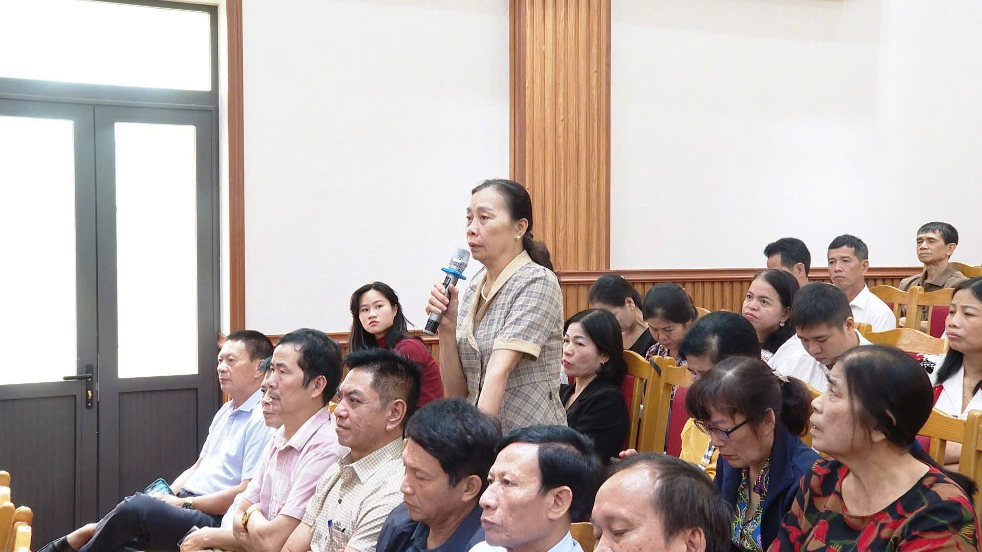 Phụ nữ Đông Anh tham gia Hội nghị đối thoại với Bí thư Đảng ủy xã - ảnh 3