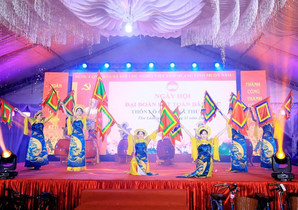 Phụ nữ Thư Lâm tham gia chương trình văn nghệ chào mừng thành công Đại hội - ảnh 1