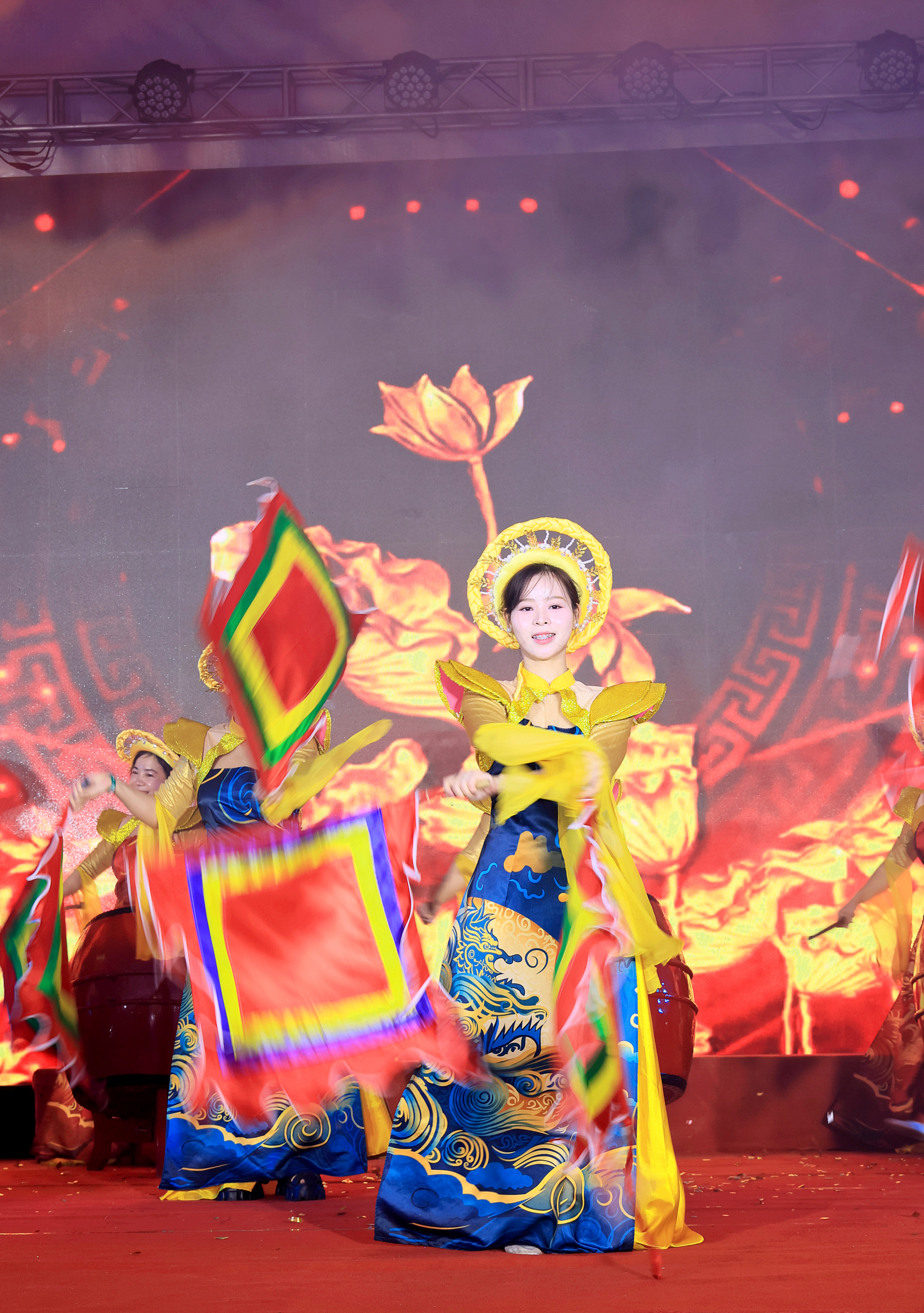 Phụ nữ Thư Lâm tham gia chương trình văn nghệ chào mừng thành công Đại hội - ảnh 2