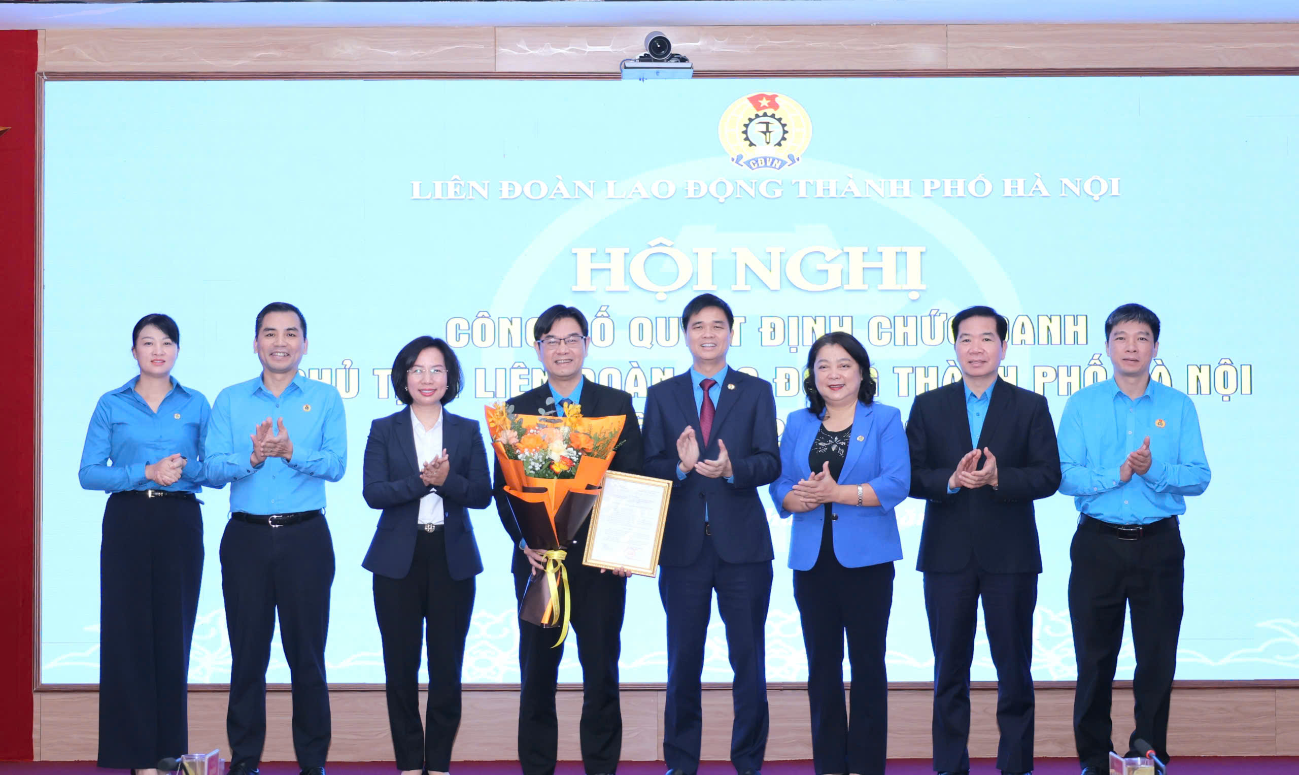Đồng chí Nguyễn Văn Thắng giữ chức Chủ tịch LĐLĐ thành phố Hà Nội - ảnh 2
