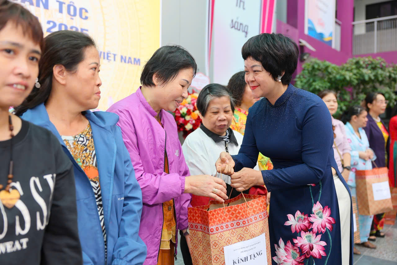 Thắm tình “đại đoàn kết toàn dân” tại phường Giảng Võ - ảnh 10