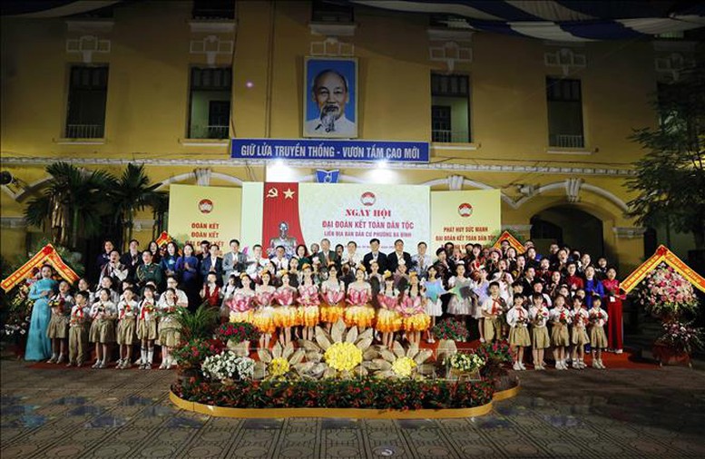 Tổng Bí thư Tô Lâm dự Ngày hội Đại đoàn kết dân tộc tại phường Ba Đình - ảnh 5