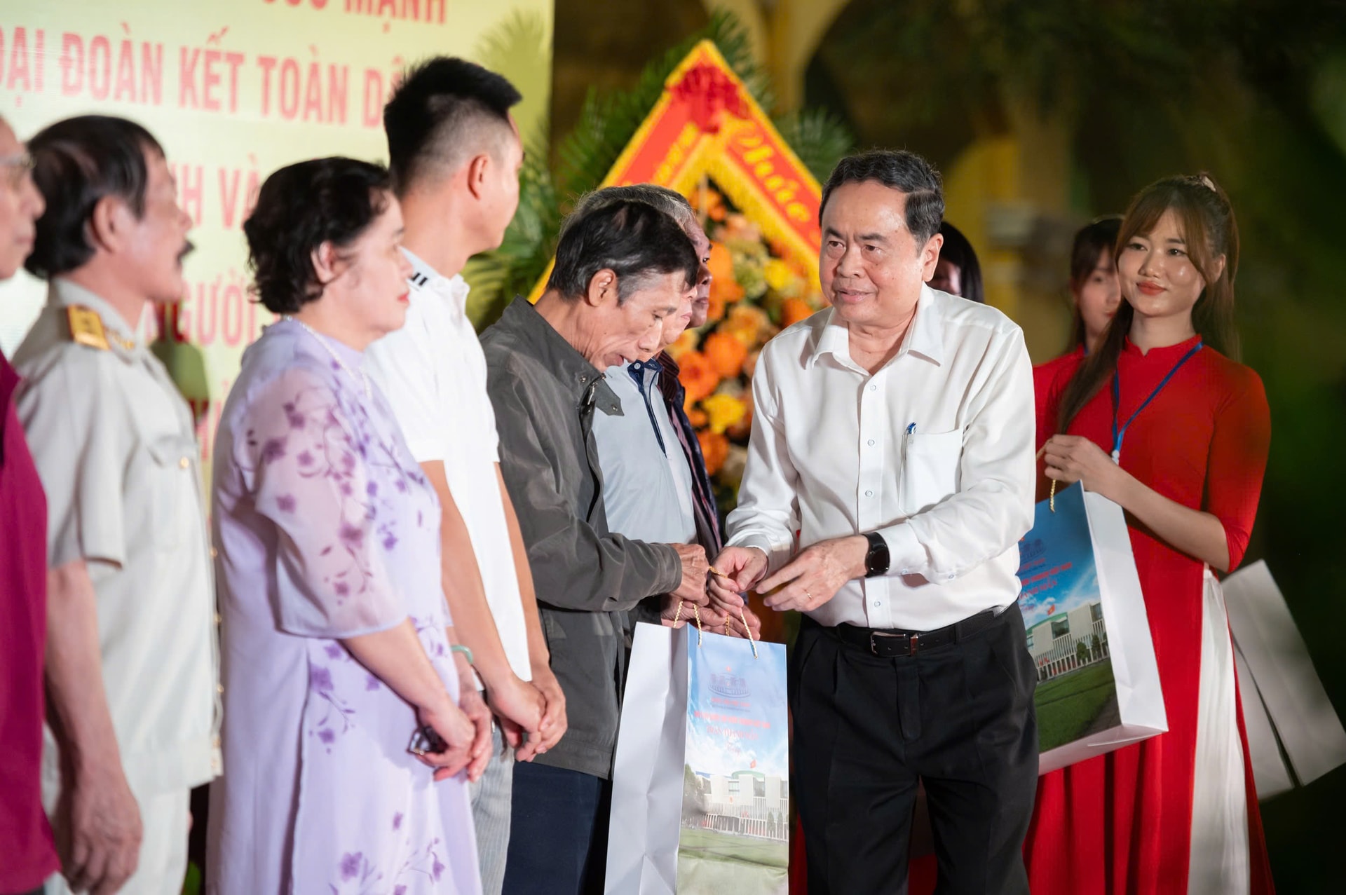 Tổng Bí thư Tô Lâm dự Ngày hội Đại đoàn kết dân tộc tại phường Ba Đình - ảnh 4