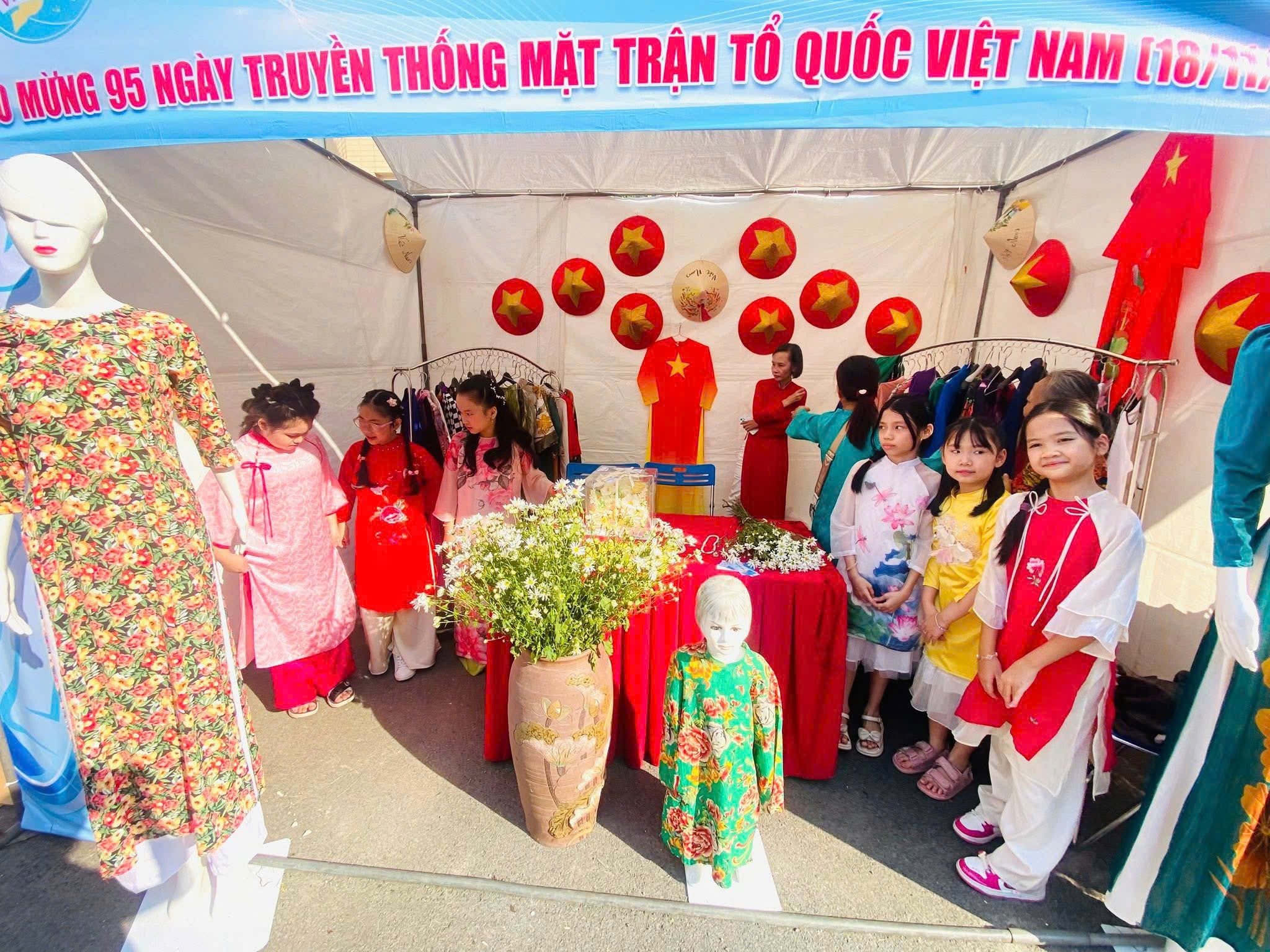 Phụ nữ Ngọc Hà: Góp phần vào thành công của ngày hội “Đại đoàn kết toàn dân tộc” - ảnh 5