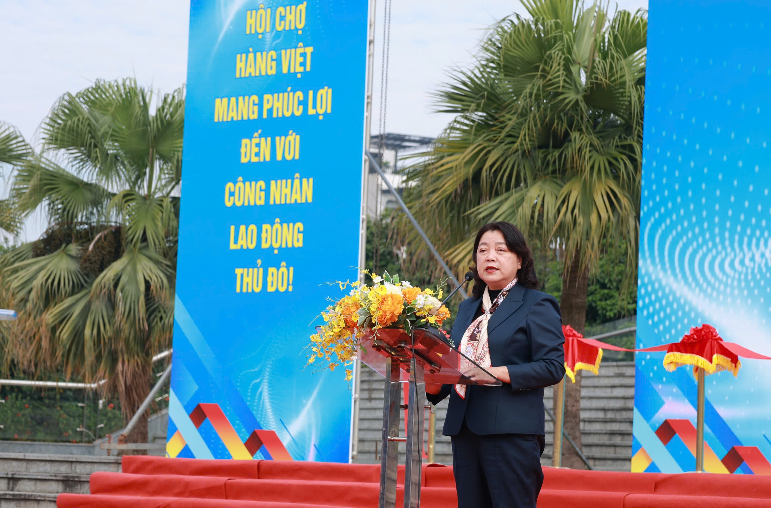 Khai mạc Hội chợ hàng Việt phục vụ công nhân lao động và Nhân dân Thủ đô - ảnh 2