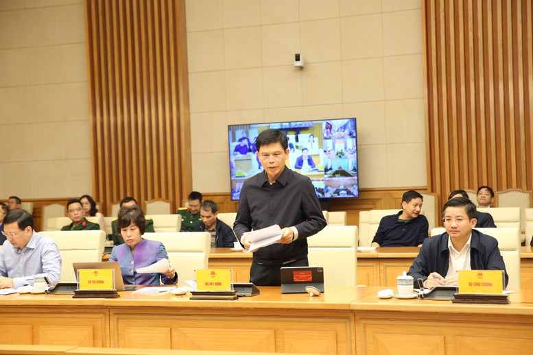 Từ Nam Phi, Thủ tướng chủ trì cuộc họp trực tuyến về ứng phó, khắc phục hậu quả mưa lũ - ảnh 10