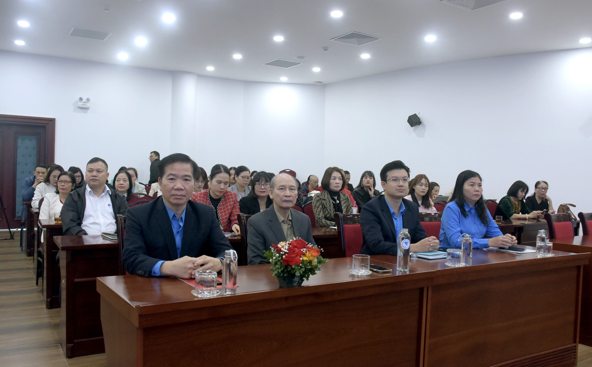 Hơn 200 đoàn viên, người lao động được truyền thông những điểm mới về pháp luật - ảnh 1