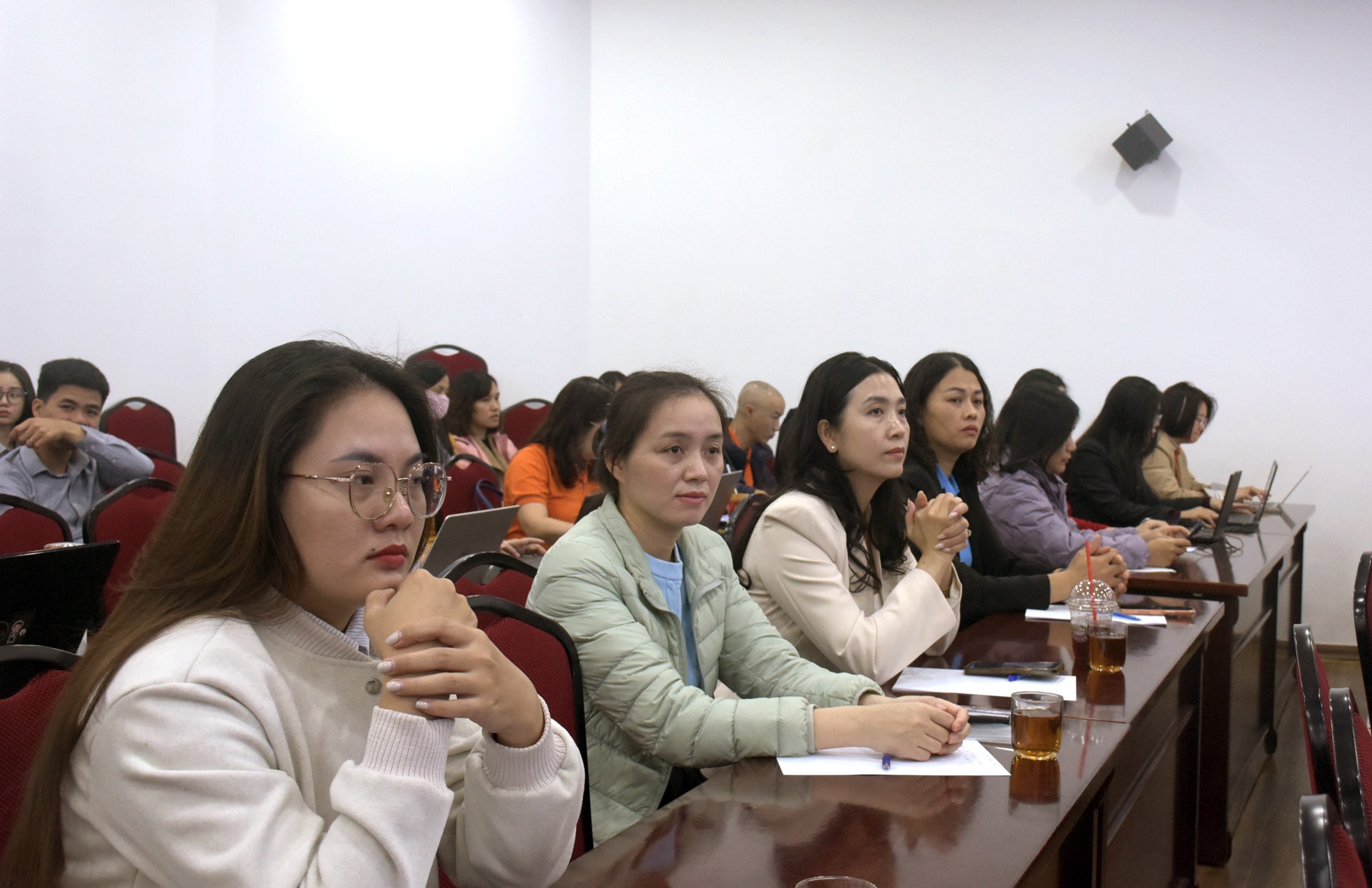 Hơn 200 đoàn viên, người lao động được truyền thông những điểm mới về pháp luật - ảnh 4