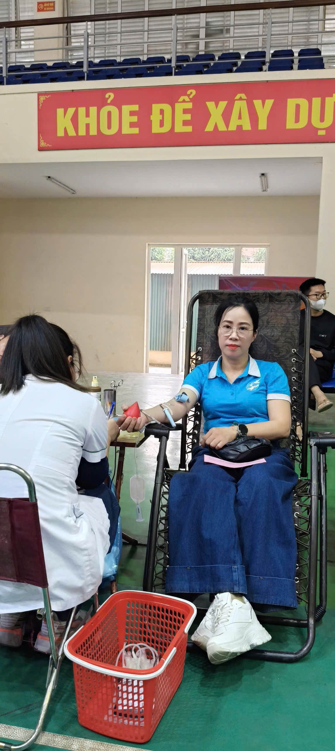 Hội LHPN xã Thư Lâm: Tích cực tham gia “Ngày Chủ nhật Hồng” hiến máu tình nguyện - ảnh 6