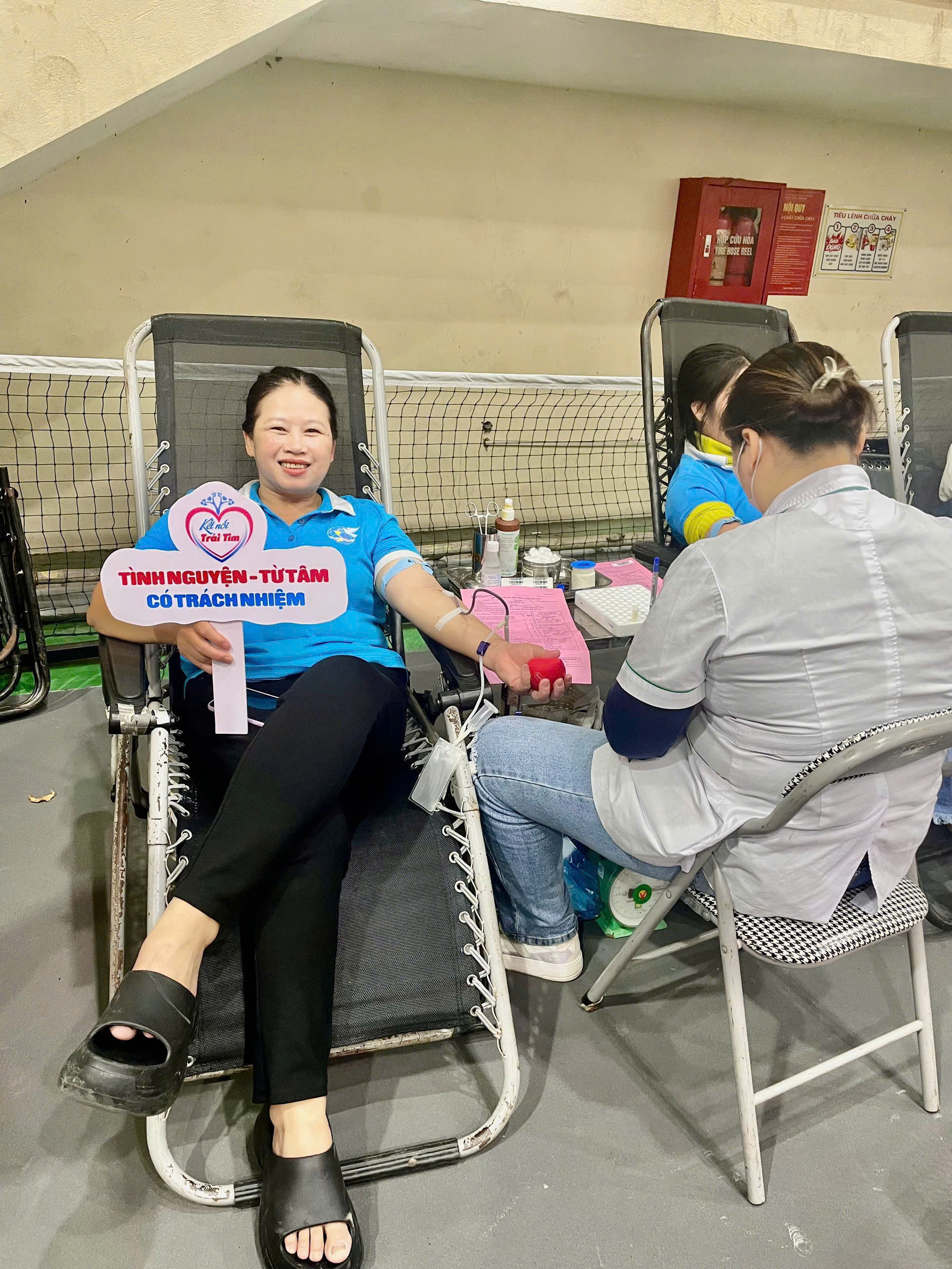 Hội LHPN xã Thư Lâm: Tích cực tham gia “Ngày Chủ nhật Hồng” hiến máu tình nguyện - ảnh 3