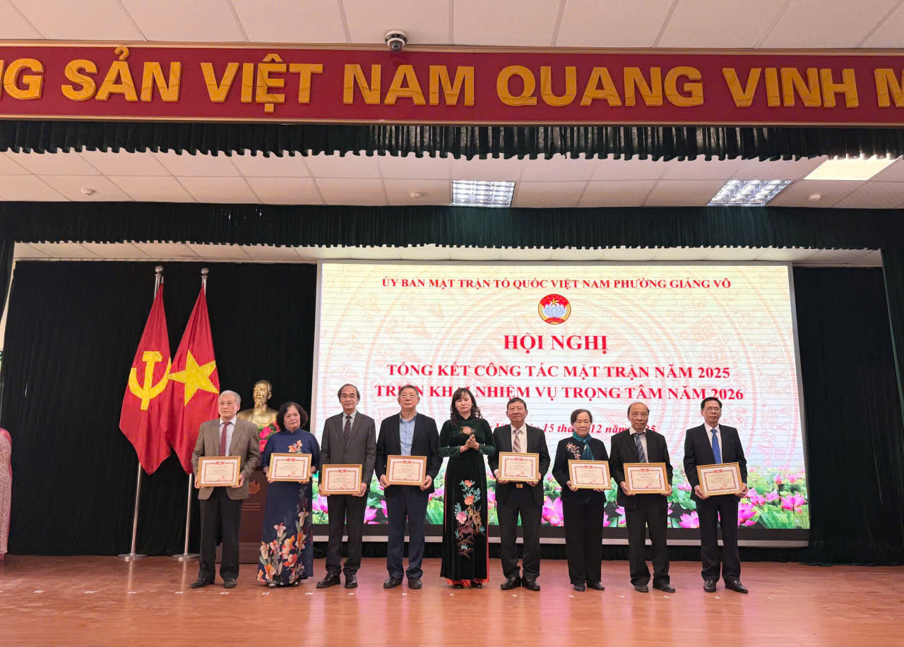 Ủy ban MTTQ Việt Nam phường Giảng Võ tổng kết công tác Mặt trận năm 2025 - ảnh 3
