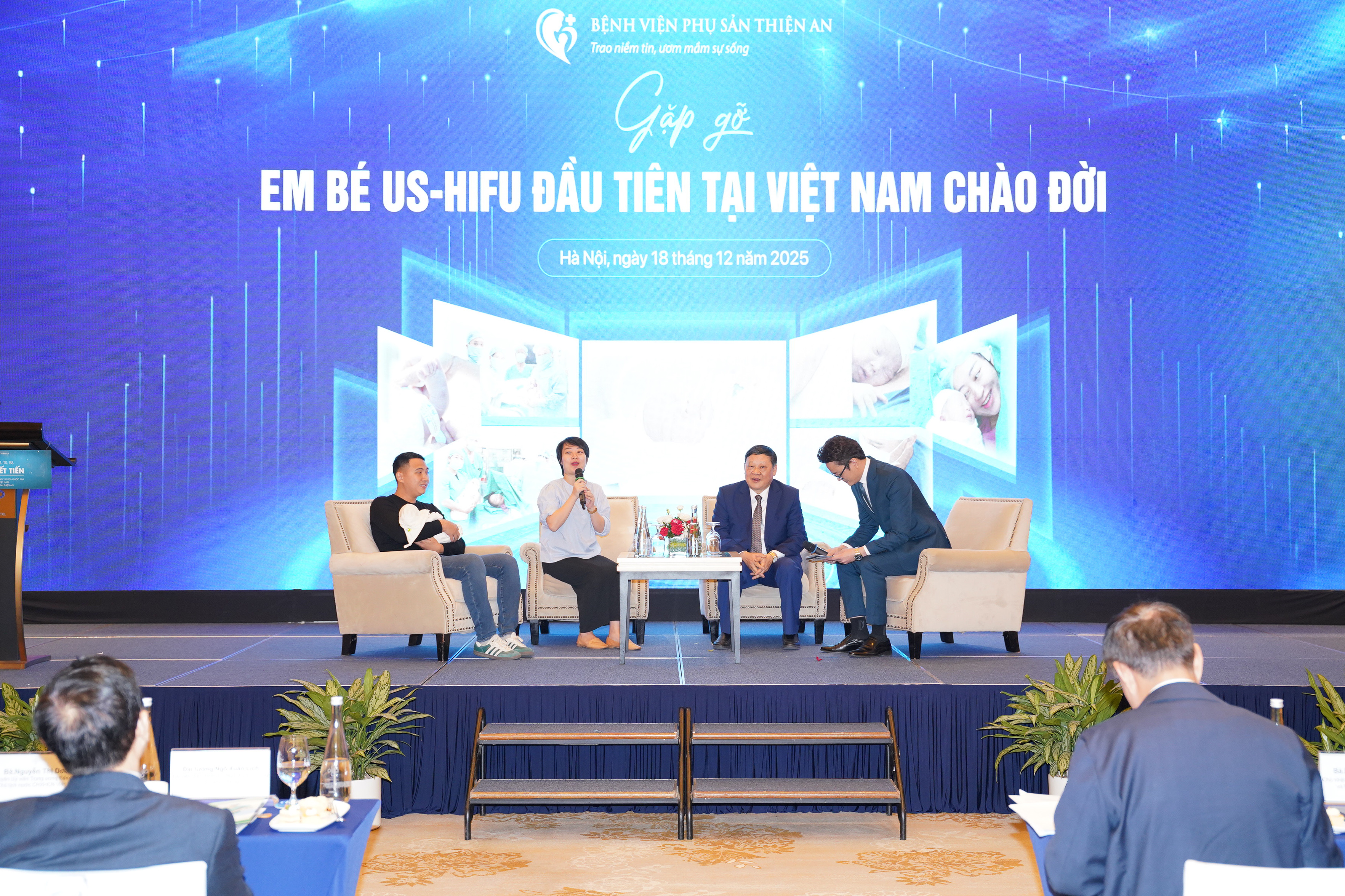 Từ lời hứa của vị bác sĩ có “bàn tay vàng” tới “em bé US-HIFU” đầu tiên tại Việt Nam chào đời - ảnh 8