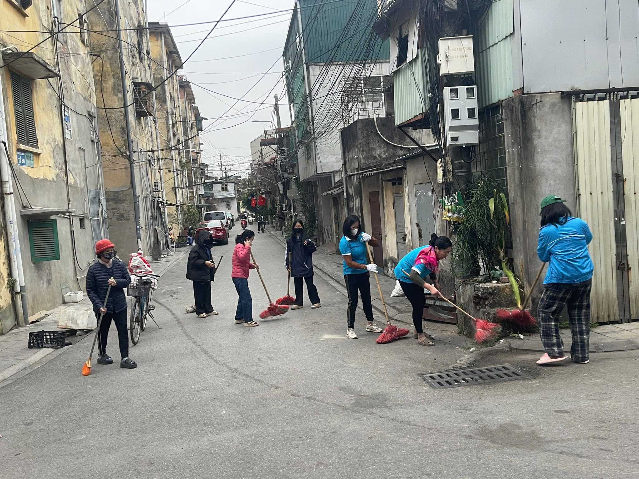 Hội LHPN xã Phúc Thịnh: Tổng vệ sinh môi trường, thu gom rác thải nhựa - ảnh 4