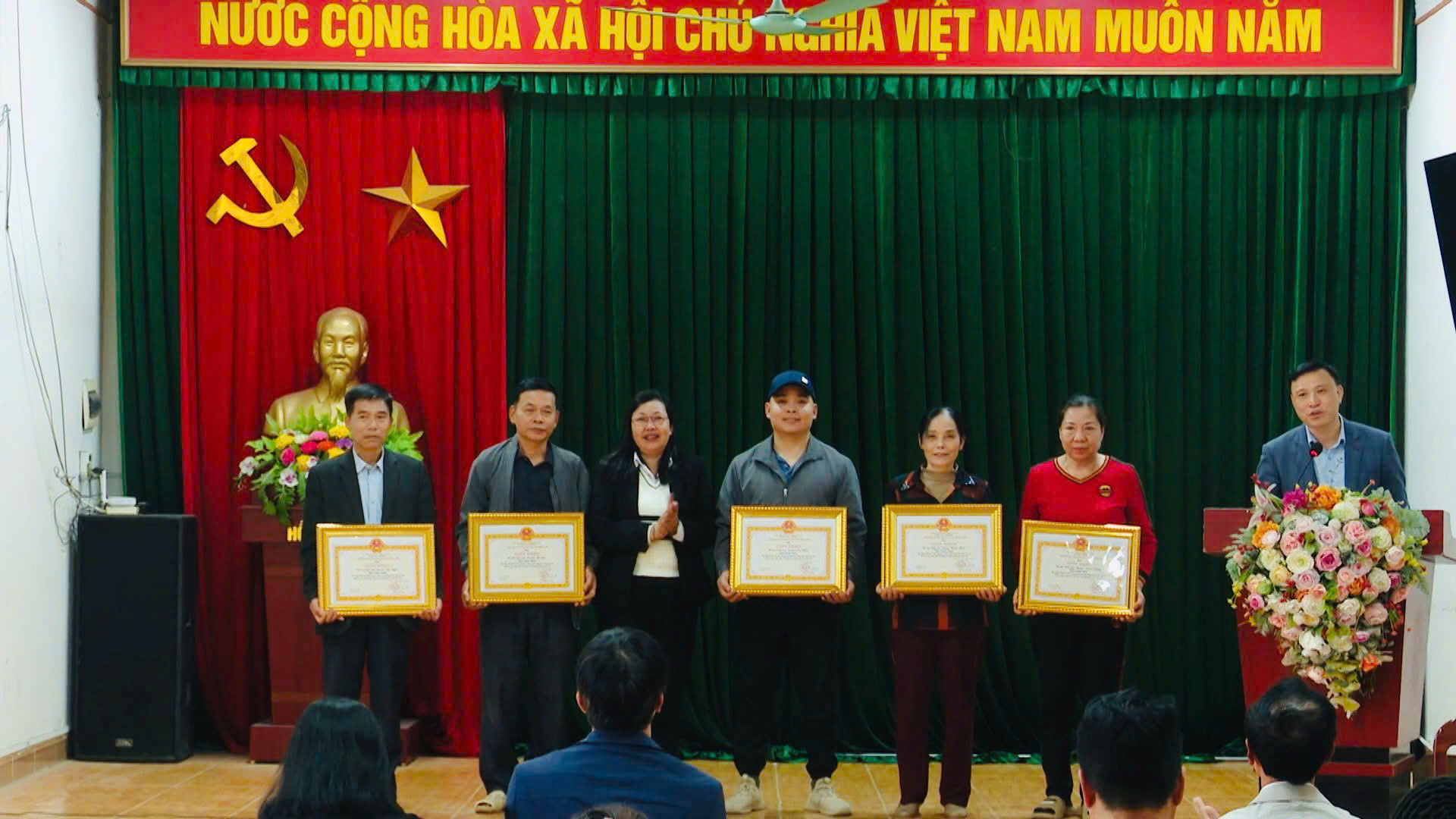 Phụ nữ Đông Anh làm tốt công tác vận động gia đình hội viên giải phóng mặt bằng  - ảnh 3