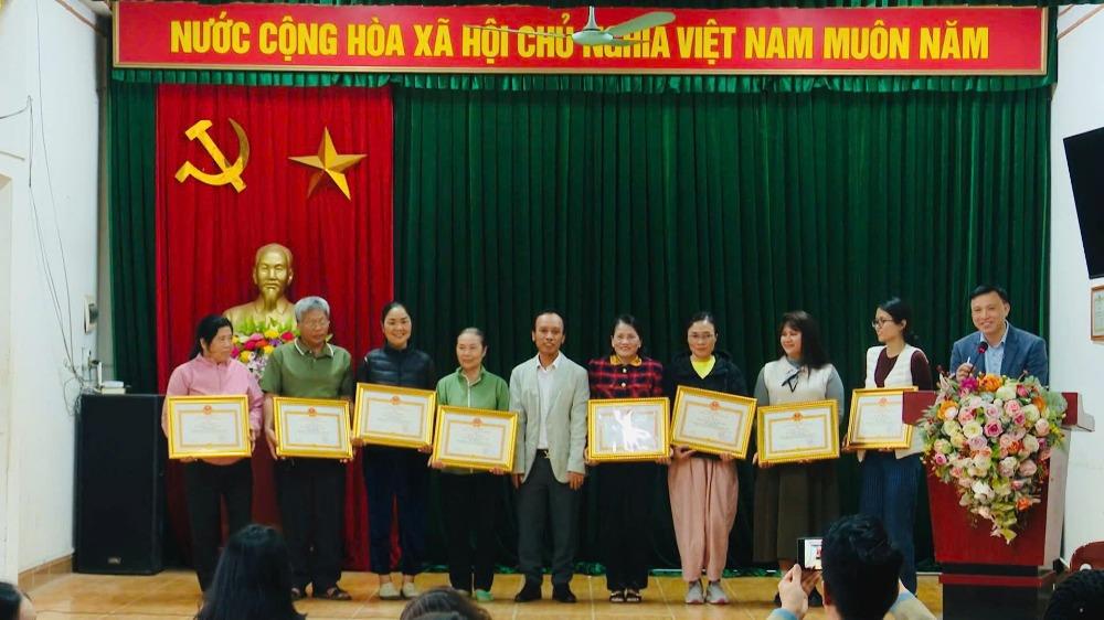 Phụ nữ Đông Anh làm tốt công tác vận động gia đình hội viên giải phóng mặt bằng  - ảnh 1