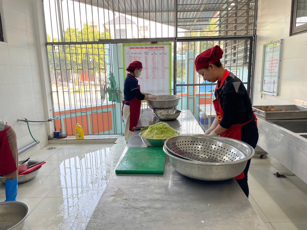 Hội LHPN xã Phúc Thịnh: Phối hợp giám sát công tác vệ sinh an toàn thực phẩm - ảnh 4