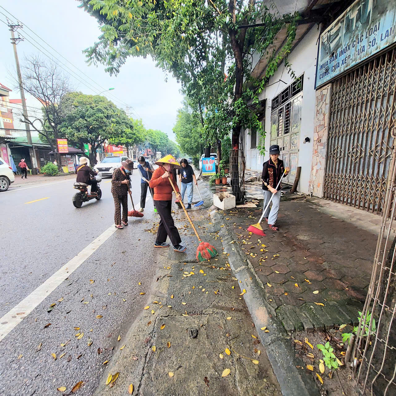 Phụ nữ Thư Lâm: Sôi nổi hưởng ứng cuộc thi “Thôn, khu, tổ dân phố Sáng- Xanh- Sạch- Đẹp- Hiệu quả” - ảnh 7