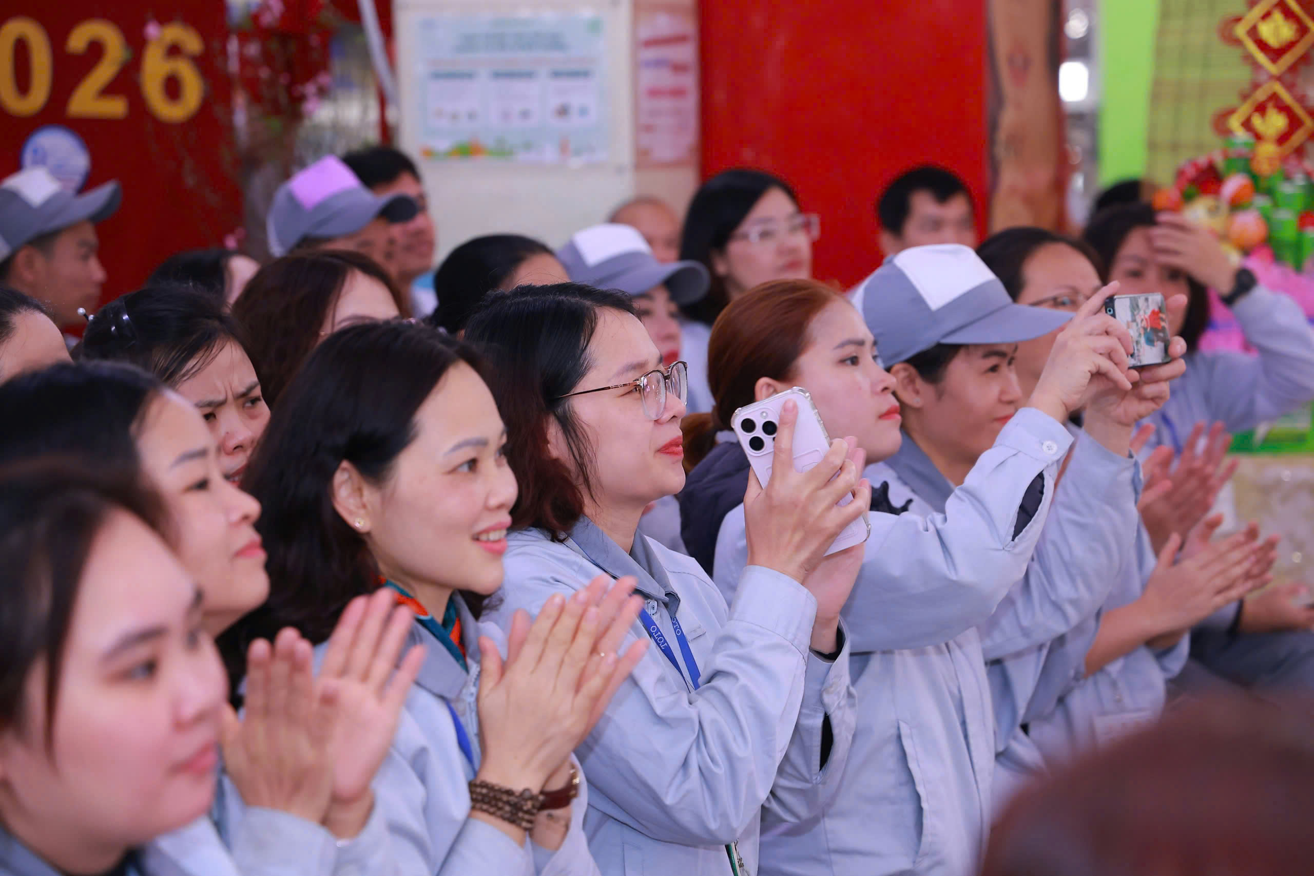 Gần 1.000 đoàn viên, người lao động Công ty TOTO Việt Nam tham gia chương trình “Tết sum vầy” - ảnh 5