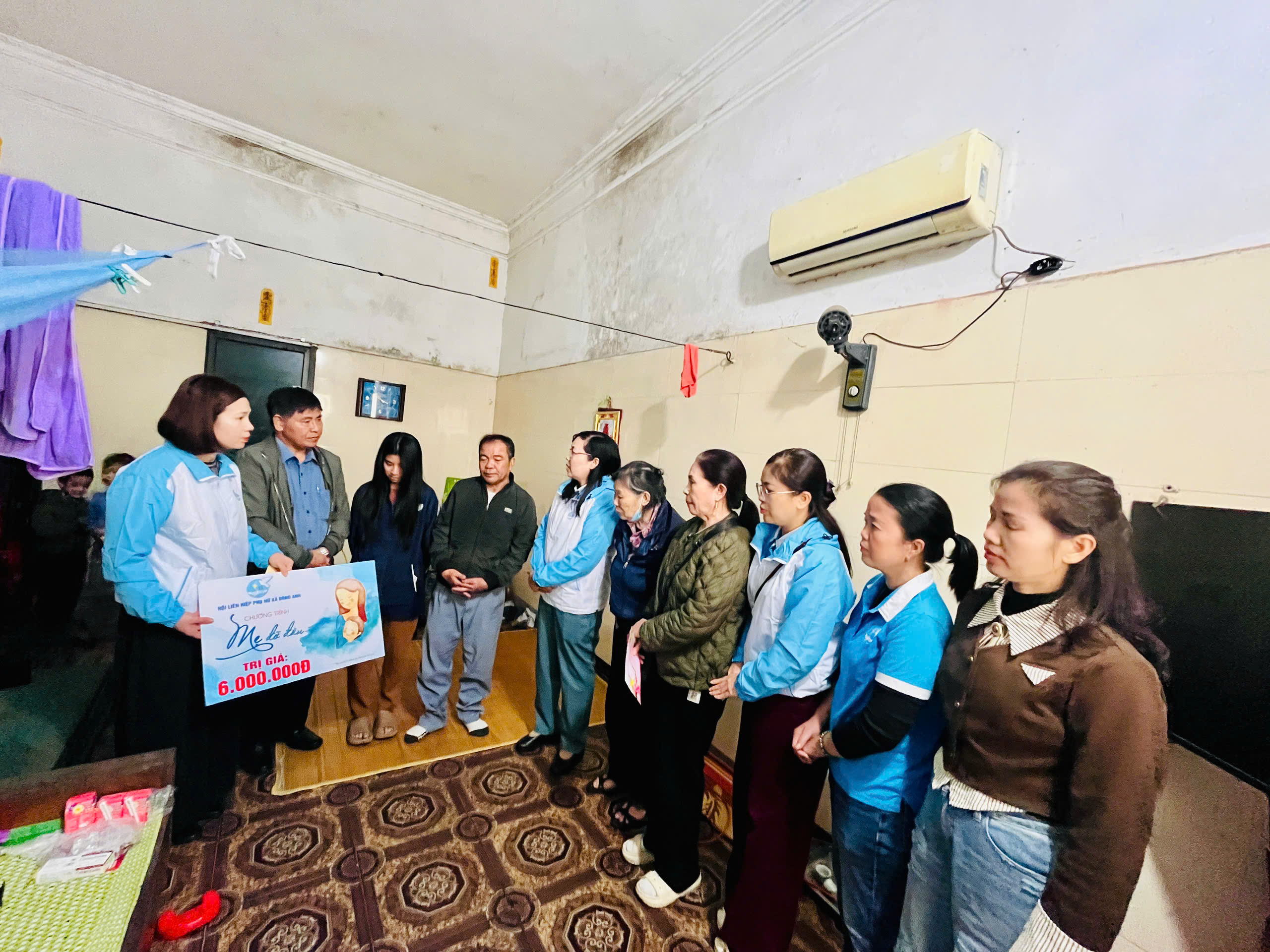 Lan tỏa yêu thương từ chương trình “Mẹ đỡ đầu” - ảnh 1