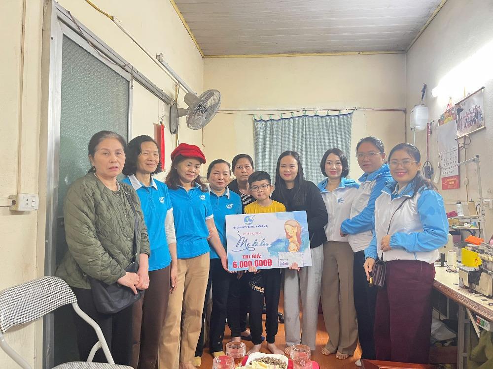 Lan tỏa yêu thương từ chương trình “Mẹ đỡ đầu” - ảnh 5