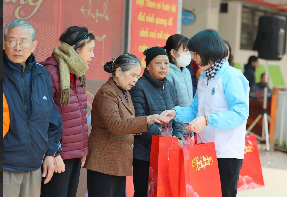 Hội LHPN phường Ngọc Hà: Tổ chức chương trình “Tuần lễ tấm lòng vàng” dịp Tết Bính Ngọ - ảnh 3