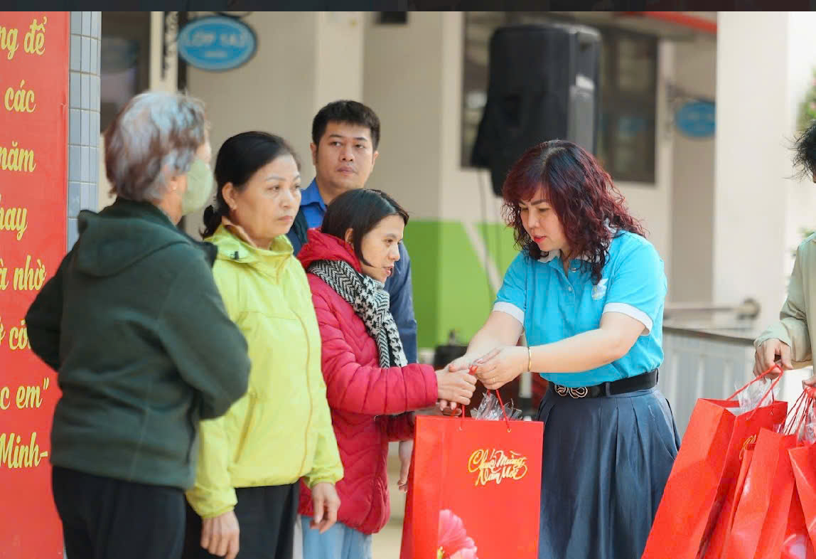 Hội LHPN phường Ngọc Hà: Tổ chức chương trình “Tuần lễ tấm lòng vàng” dịp Tết Bính Ngọ - ảnh 4