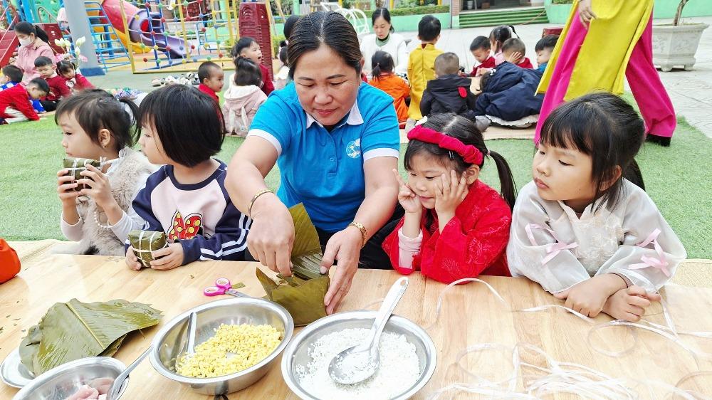 Phụ nữ Thư Lâm: Gói yêu thương trong hương vị Tết cổ truyền - ảnh 4