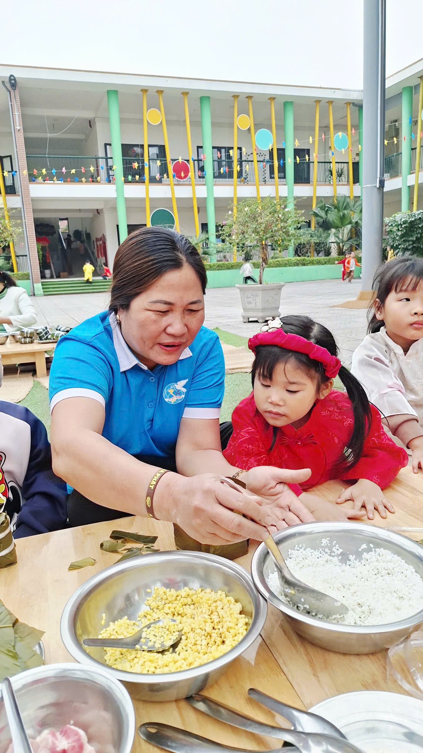 Phụ nữ Thư Lâm: Gói yêu thương trong hương vị Tết cổ truyền - ảnh 2