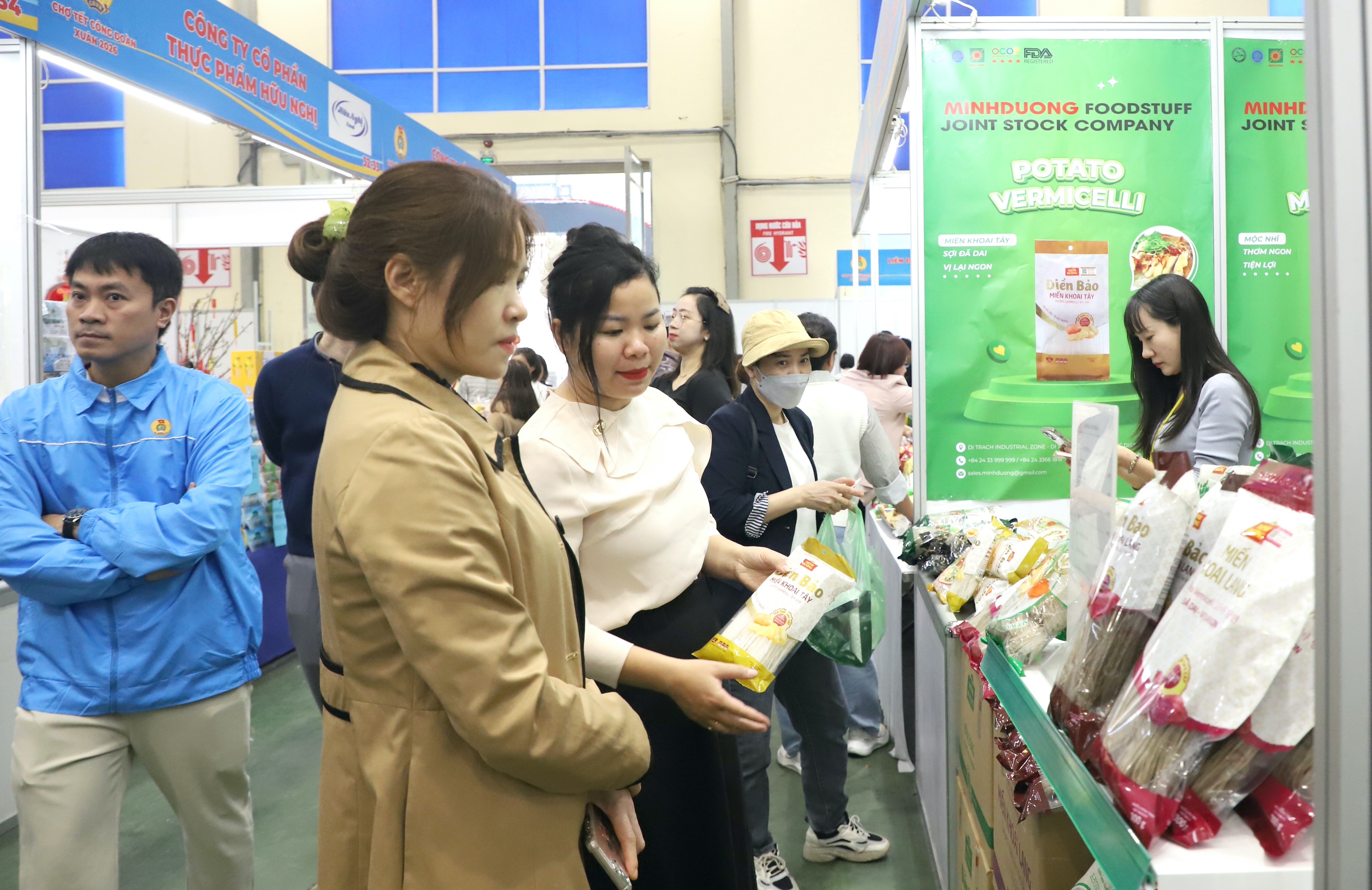 “Chợ Tết Công đoàn”- điểm nhấn nhân văn trước thềm Tết nguyên đán 2026 - ảnh 4