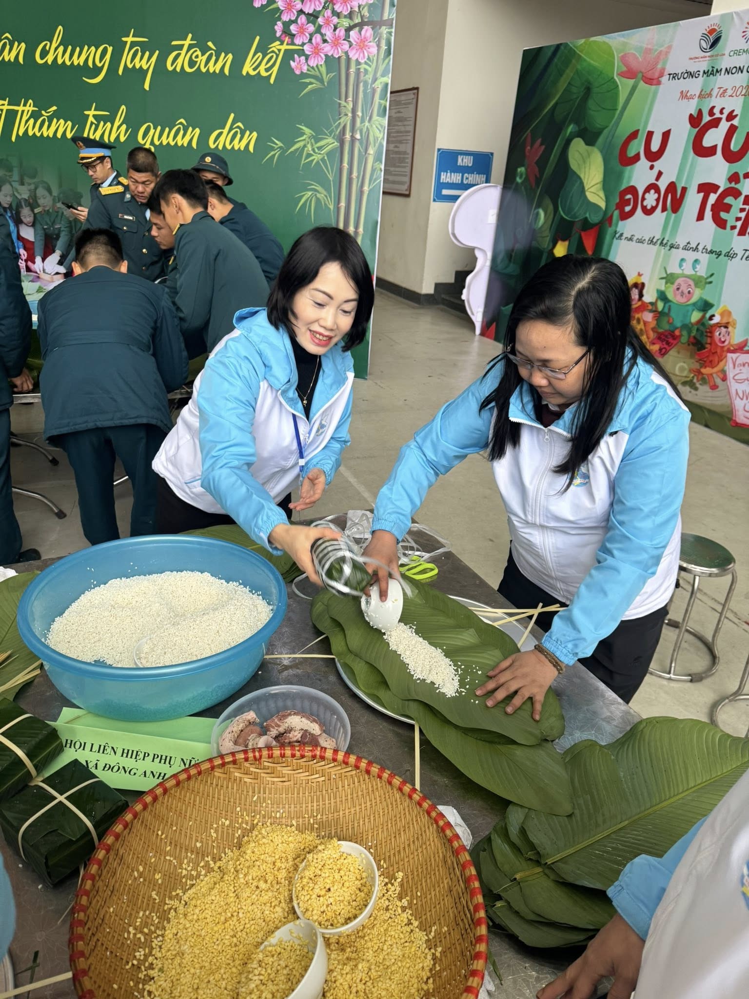 Hội LHPN xã Đông Anh giành giải Nhất hội thi gói bánh chưng Tết - ảnh 8