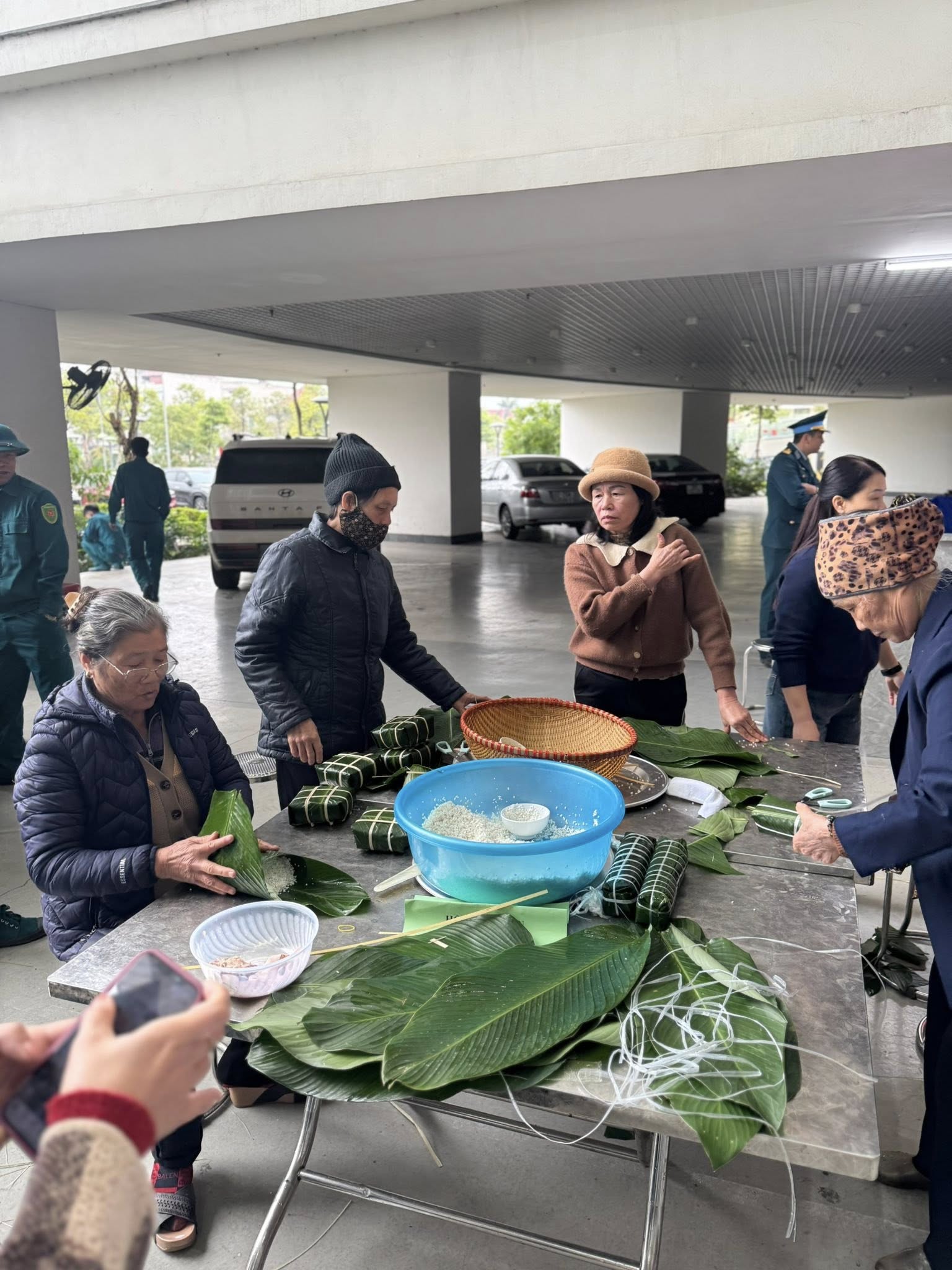 Hội LHPN xã Đông Anh giành giải Nhất hội thi gói bánh chưng Tết - ảnh 3