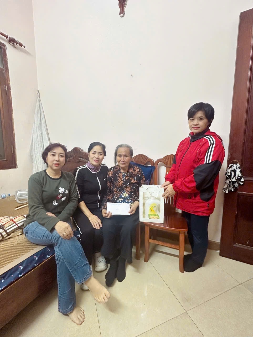 Các cấp Hội LHPN xã Thư Lâm: Chung tay chăm lo an sinh xã hội để mọi người đều có Tết - ảnh 7