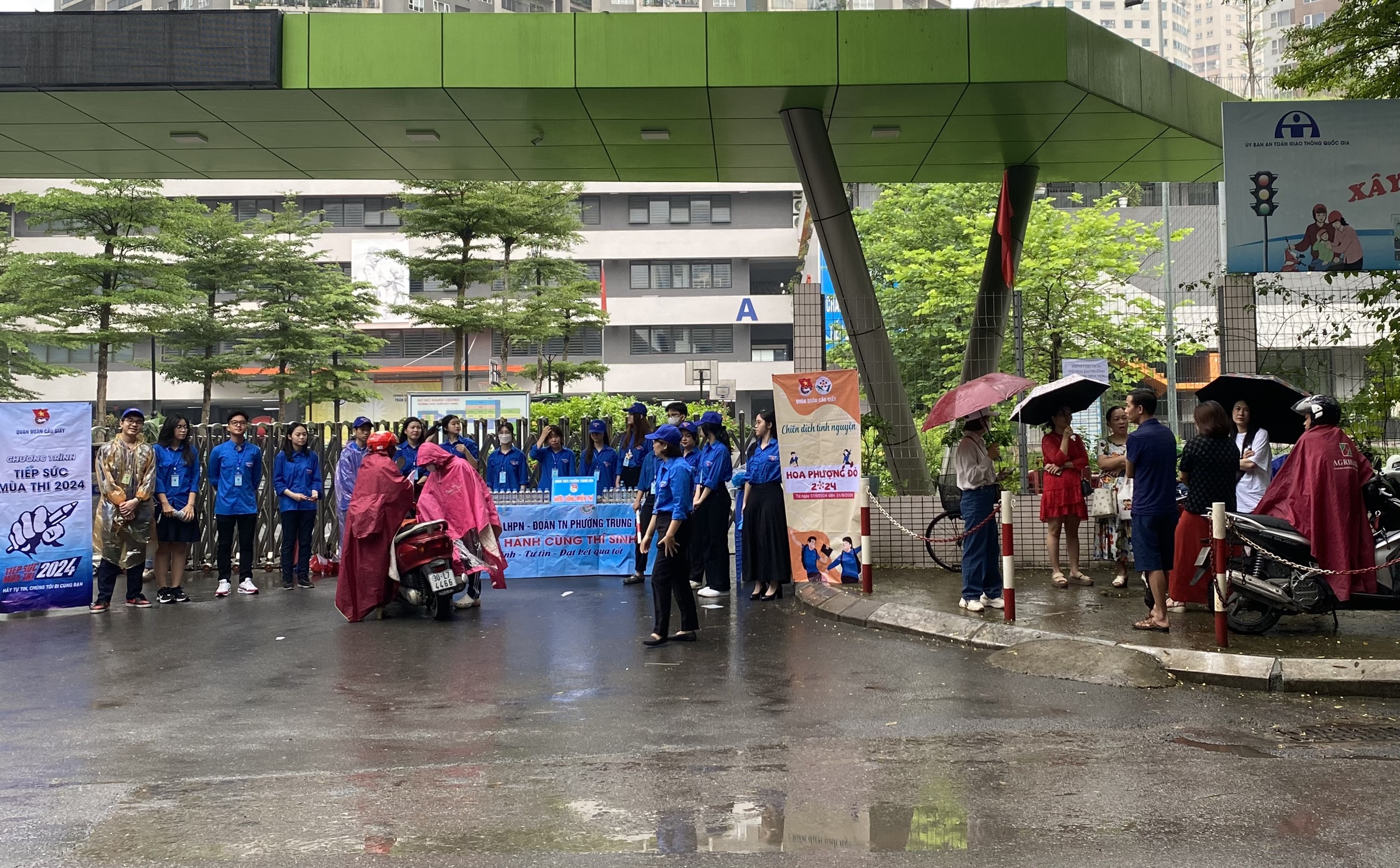 Ngày 10/6, hơn 11.000 học sinh Hà Nội bước vào kỳ thi chuyên của Thành phố - ảnh 1