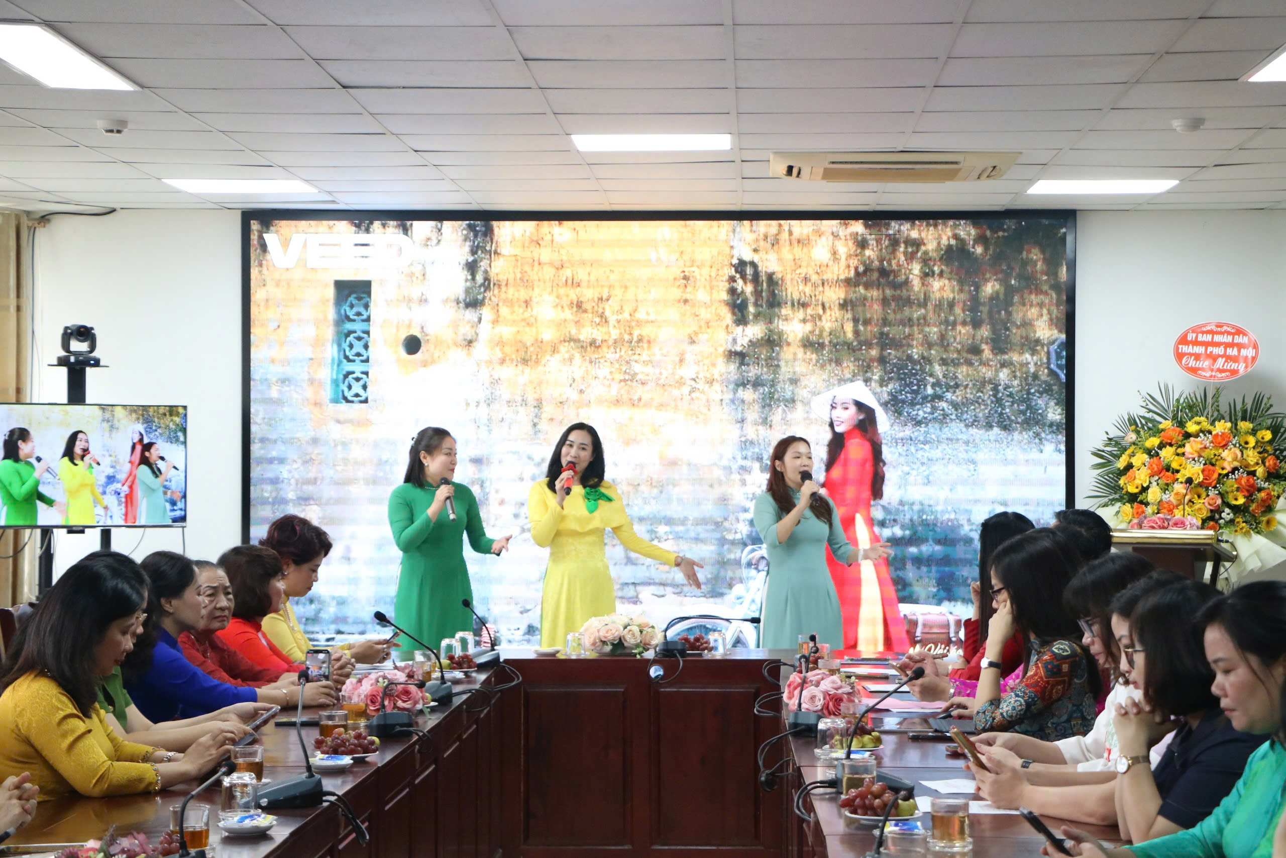 Trực tiếp Chương trình Giao lưu Phụ nữ Thủ đô thi đua xây dựng thành phố Văn hiến – Văn minh – Hiện đại - ảnh 2