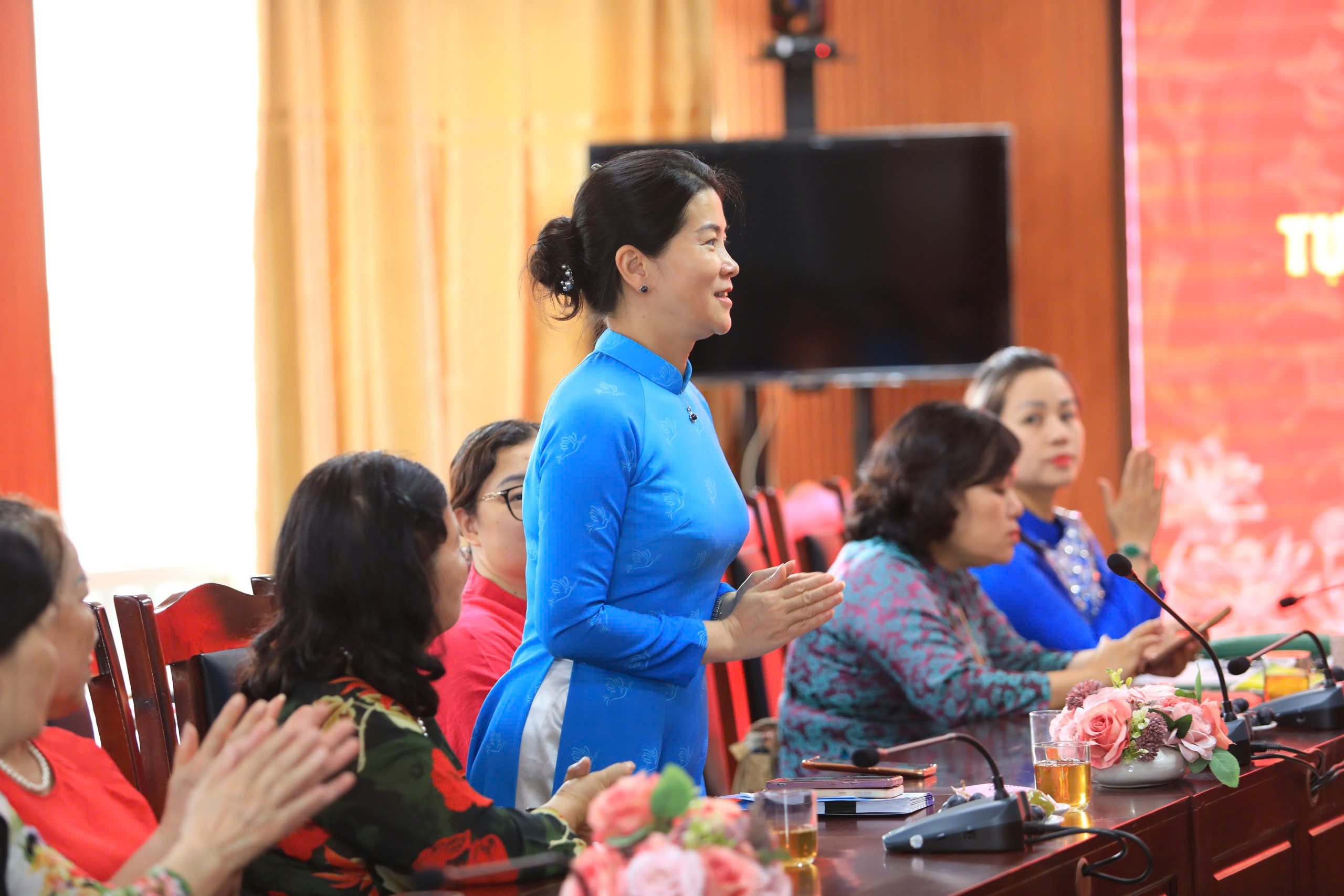 Trực tiếp Giao lưu gương điển hình tiên tiến “Phụ nữ Thủ đô Tự tin - Hội nhập - Kết nối thành công” năm 2025 - ảnh 6