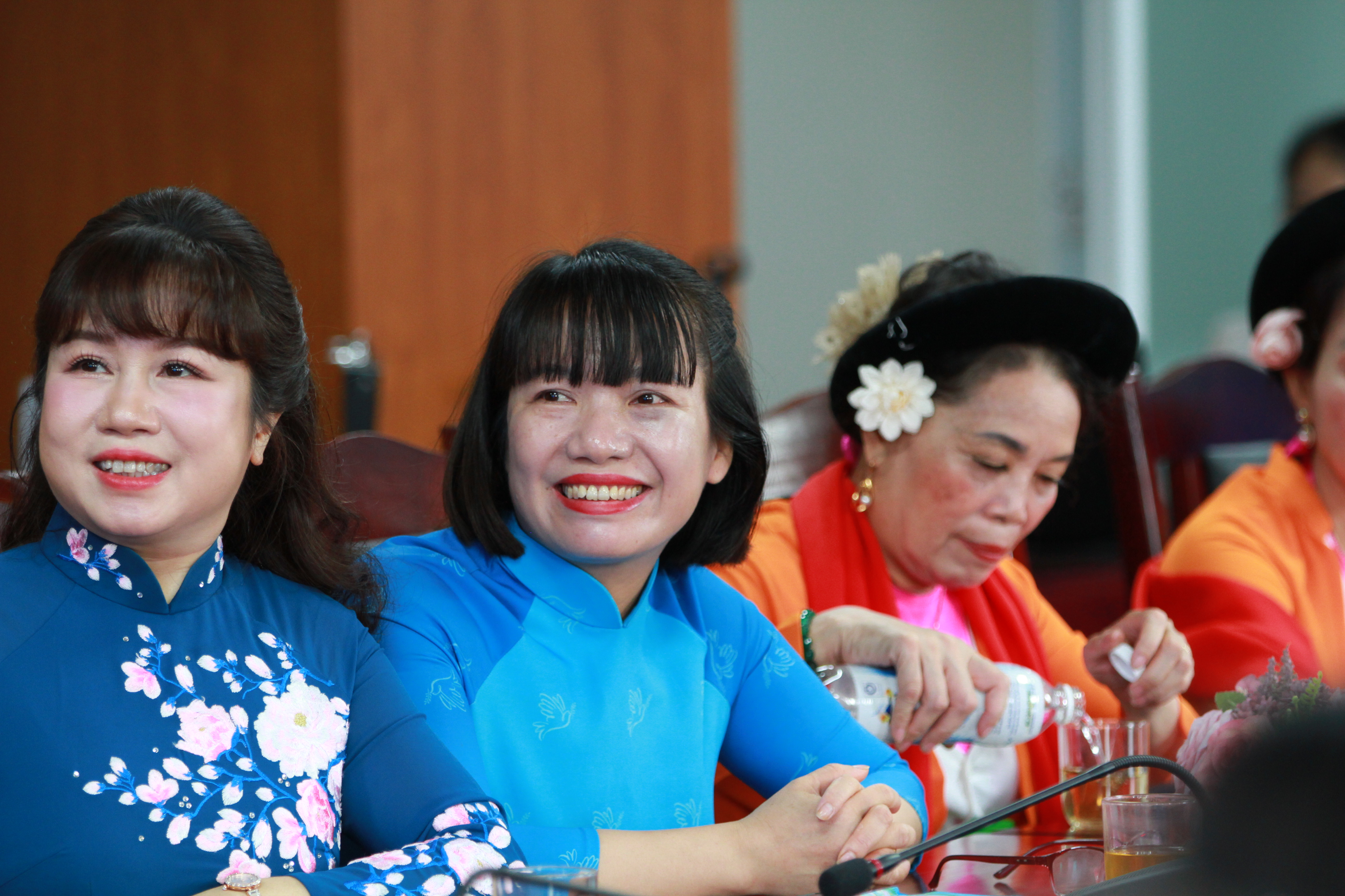 Trực tiếp Giao lưu gương điển hình tiên tiến “Phụ nữ Thủ đô Tự tin - Hội nhập - Kết nối thành công” năm 2025 - ảnh 22