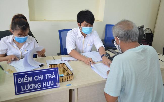 Nam lao động 62 tuổi, đóng BHXH được 17 năm phải làm gì để được hưởng lương hưu? - ảnh 1