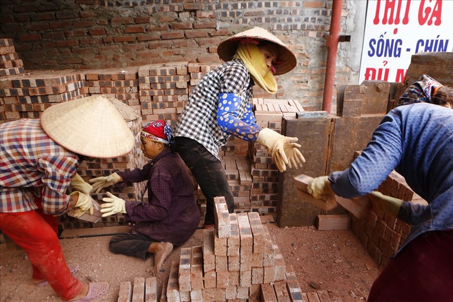 Điều kiện nghỉ hưu sớm đối với lao động nữ - ảnh 1