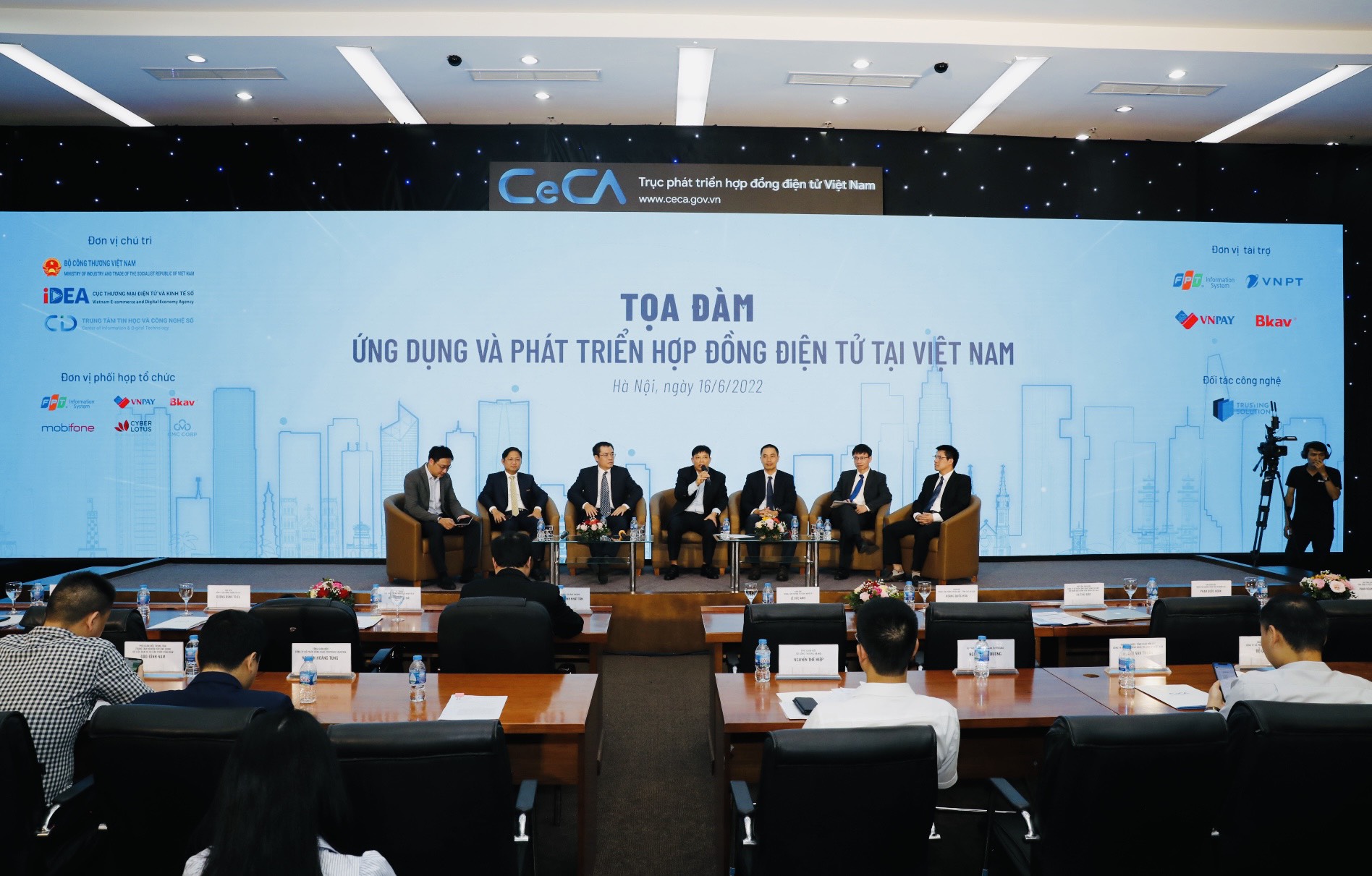 Hợp đồng điện tử hiện tại đã có đủ các căn cứ pháp lý tương đương với hợp đồng giấy - ảnh 4